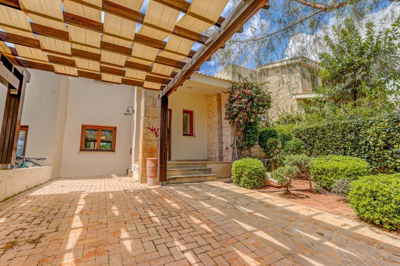 2 Bedroom Villa Destu With Private Pool And Golf Views, Aphrodite Hills Resort Kouklia Eksteriør billede